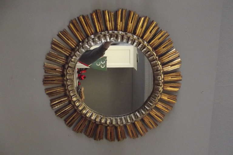 Sunburst Mirror In Good Condition In Bridgehampton, NY