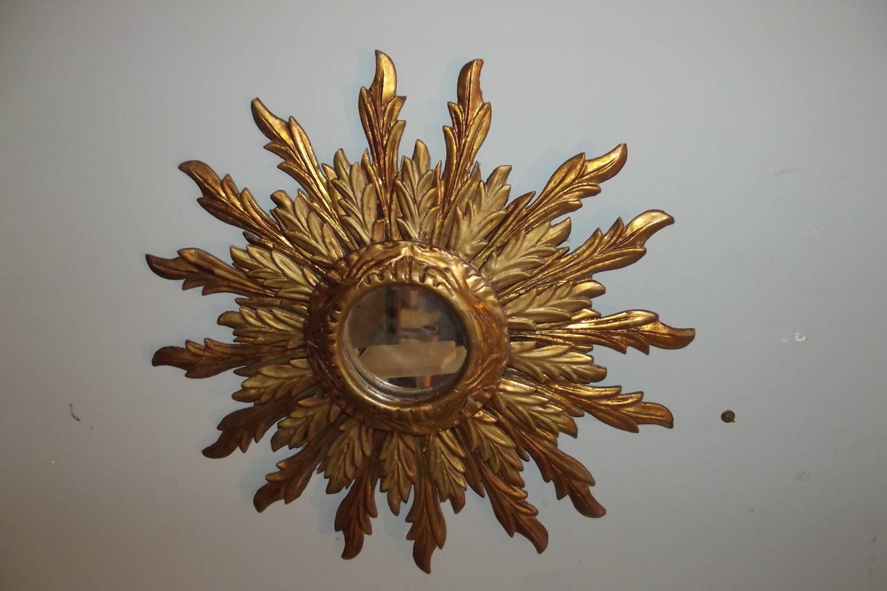 Carved Wooden Sunburst Mirror In Good Condition In Bridgehampton, NY