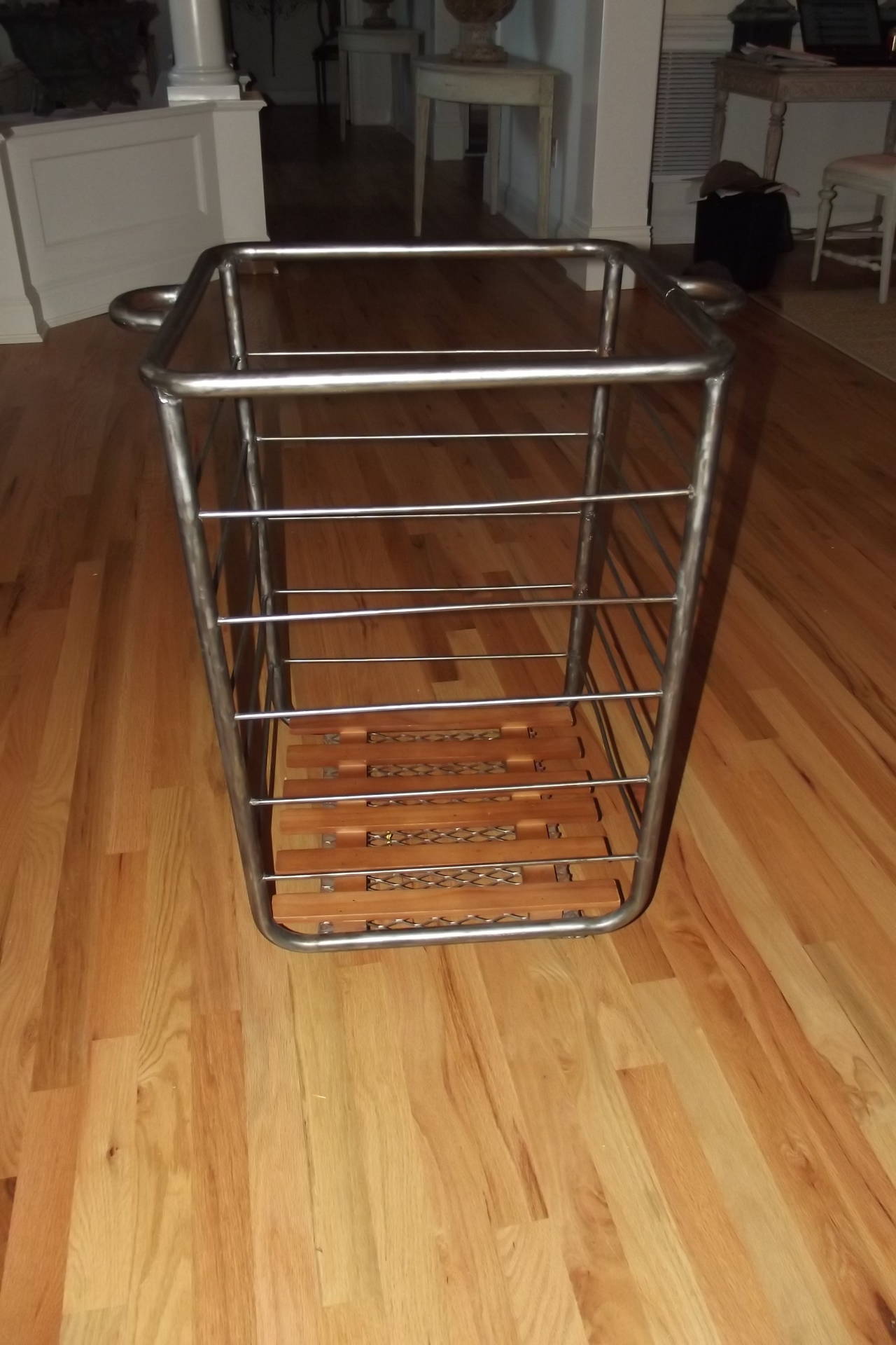 Polished Steel Baguette Trolley In Excellent Condition In Bridgehampton, NY