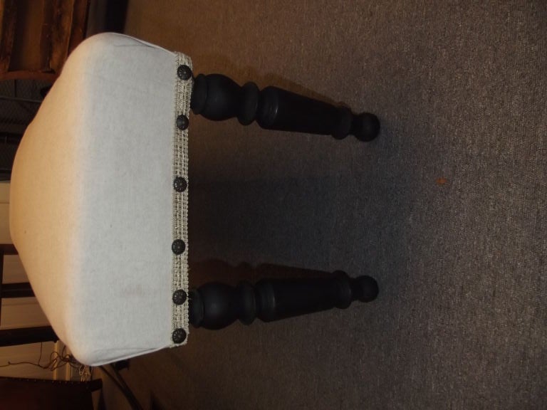 Wood Napoleon III Bistro Bench in Linen Fabric