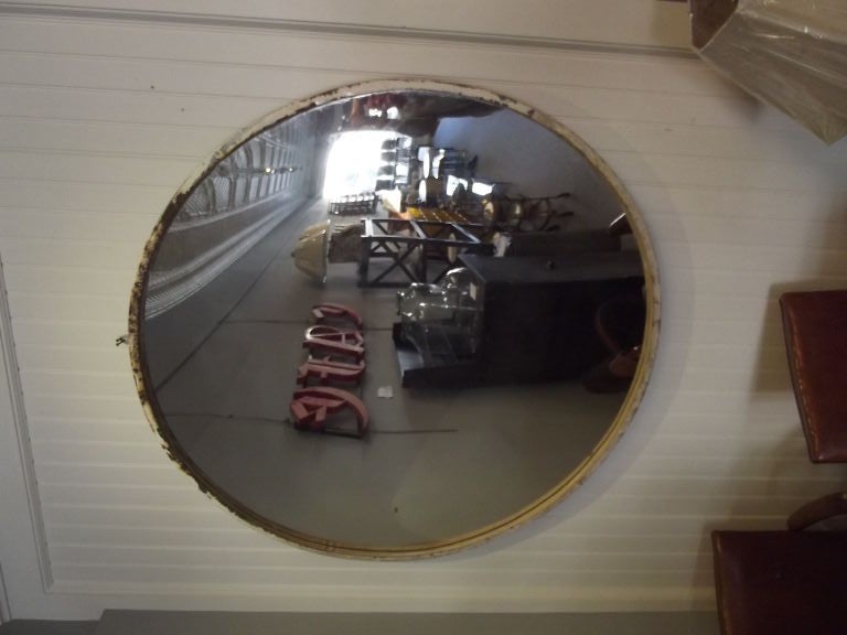 Very Large Convex Mirror