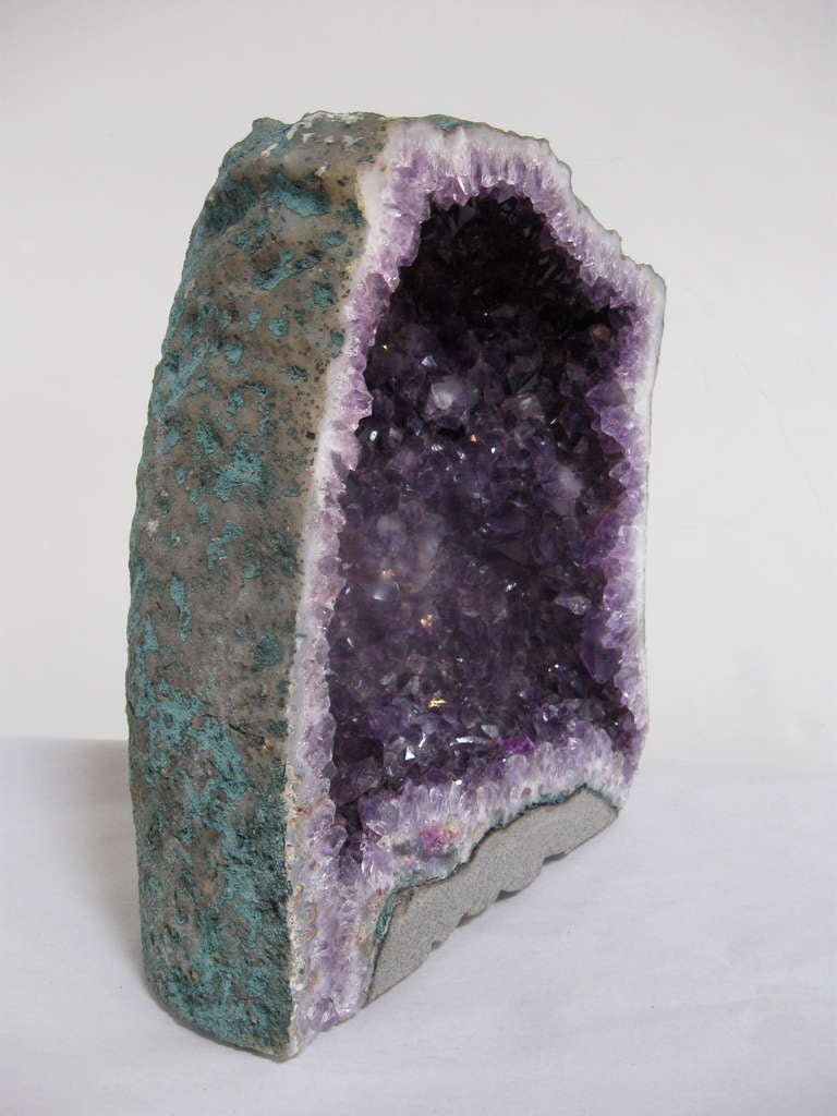 Amethyst Crystal Geode In Good Condition For Sale In St.amford, CT