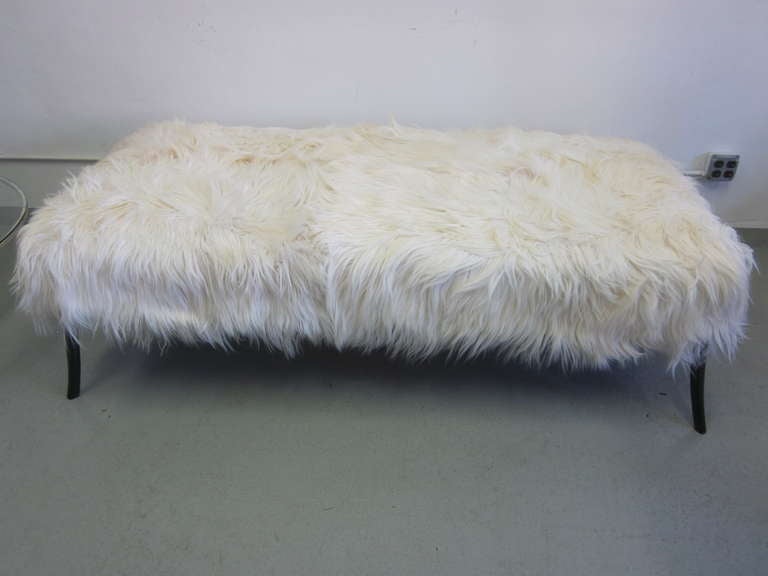 Large Long Hair Italian Mid-Century Modern Style Goatskin Bench, Ico Parisi In Excellent Condition For Sale In New York, NY