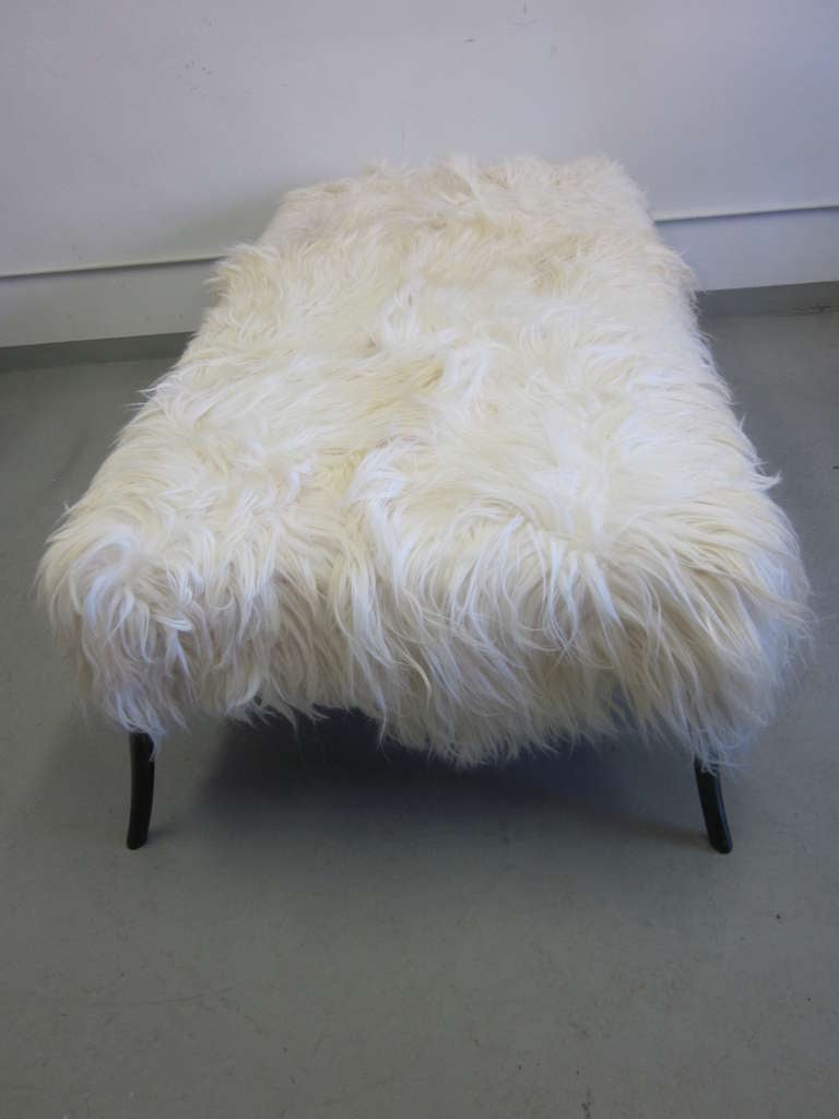 Large Long Hair Italian Mid-Century Modern Style Goatskin Bench, Ico Parisi For Sale 3