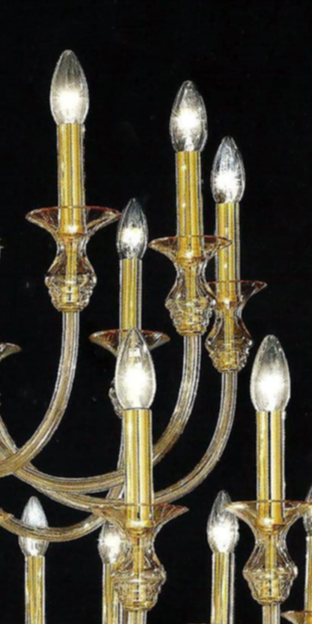 Vetro di Murano Grande lampadario neoclassico moderno in vetro ambrato trasparente di Murano/Venezia a 36 bracci in vendita