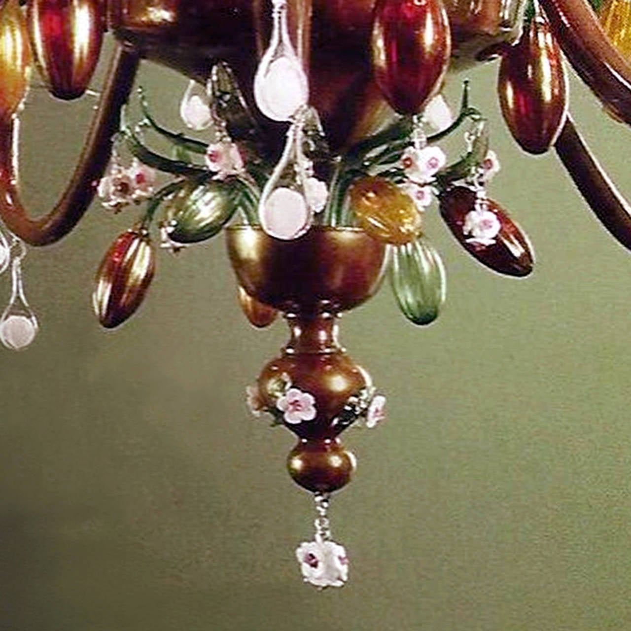 20ième siècle Très grand lustre en verre vénitien soufflé à la main de Murano multicolore en vente