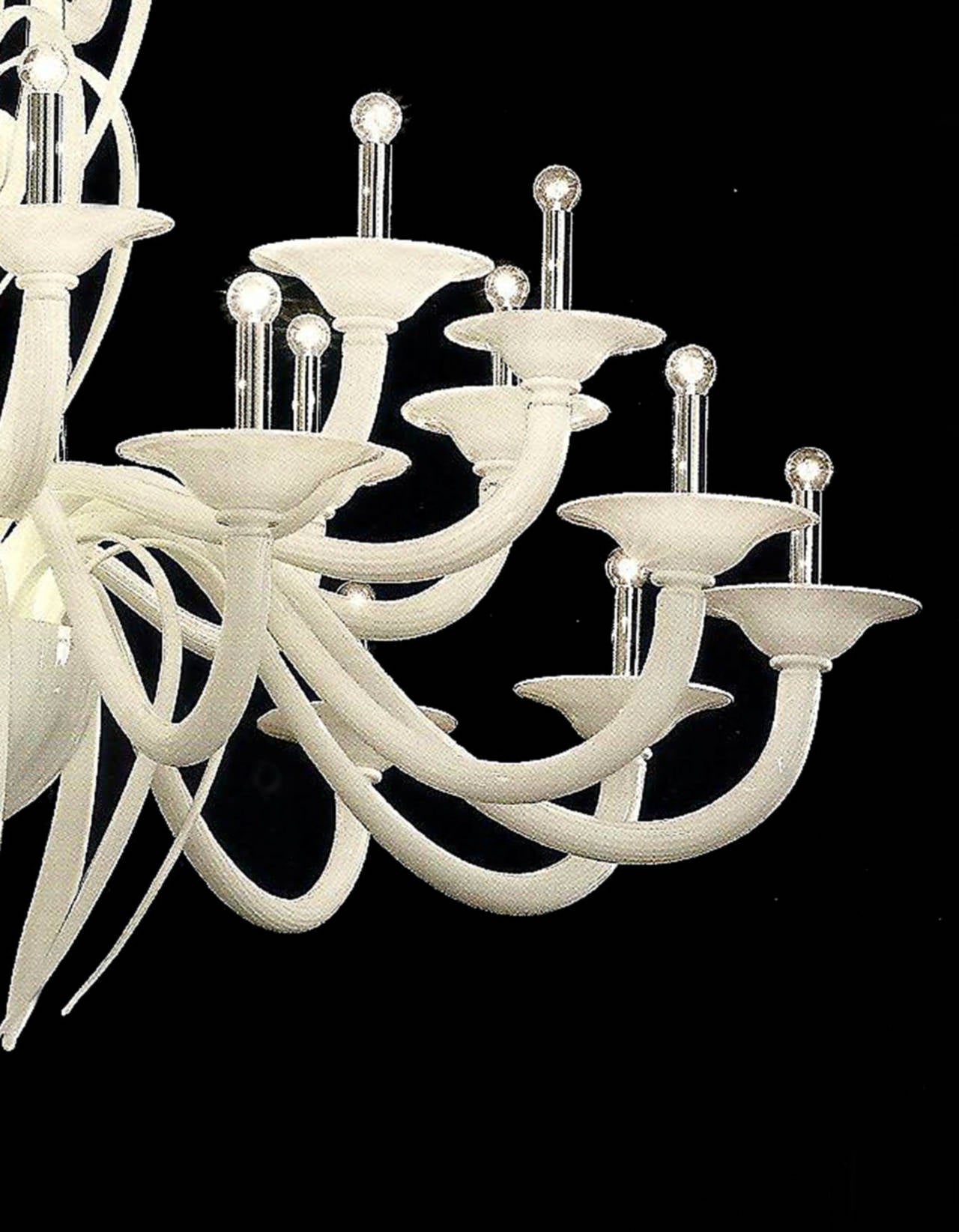 Monumental Mid-Century Modern Neoclassic White Murano /Venetian Glass Chandelier In Excellent Condition For Sale In New York, NY