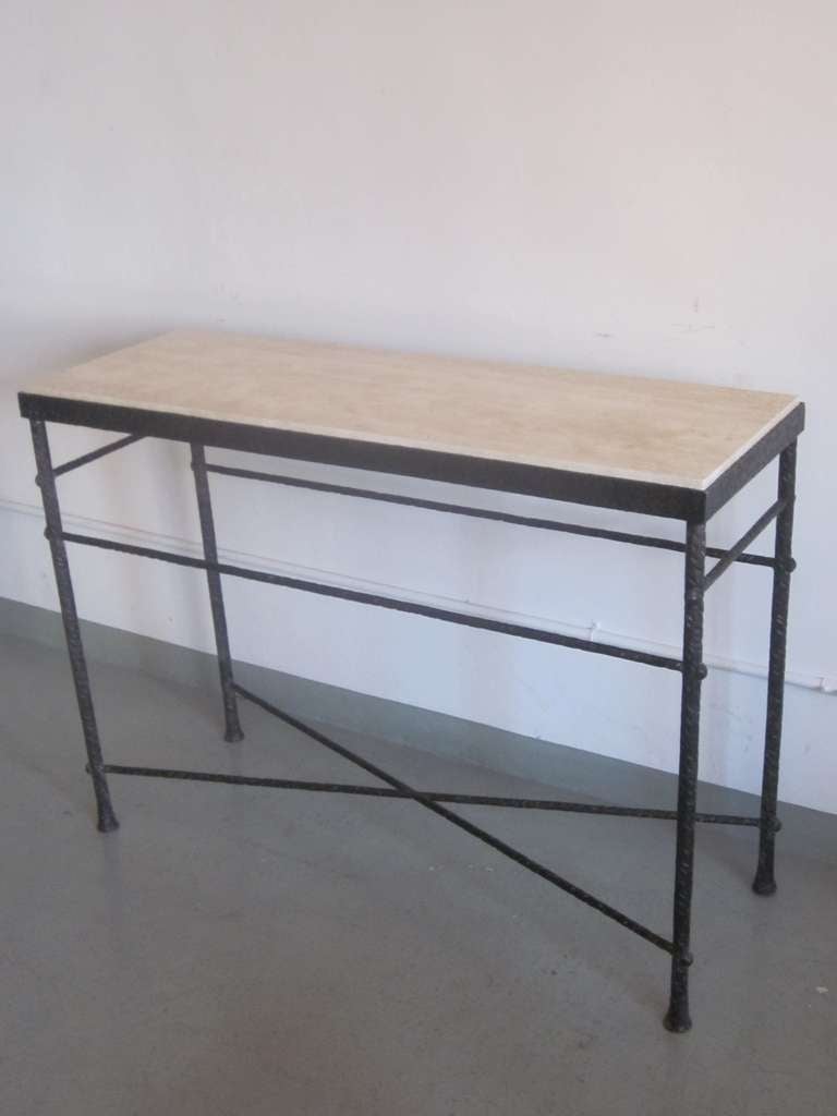 Handgehämmerte Konsole aus Eisen im Mid-Century Modern-Stil von Giacometti, nach Art von Giacometti (Französisch) im Angebot