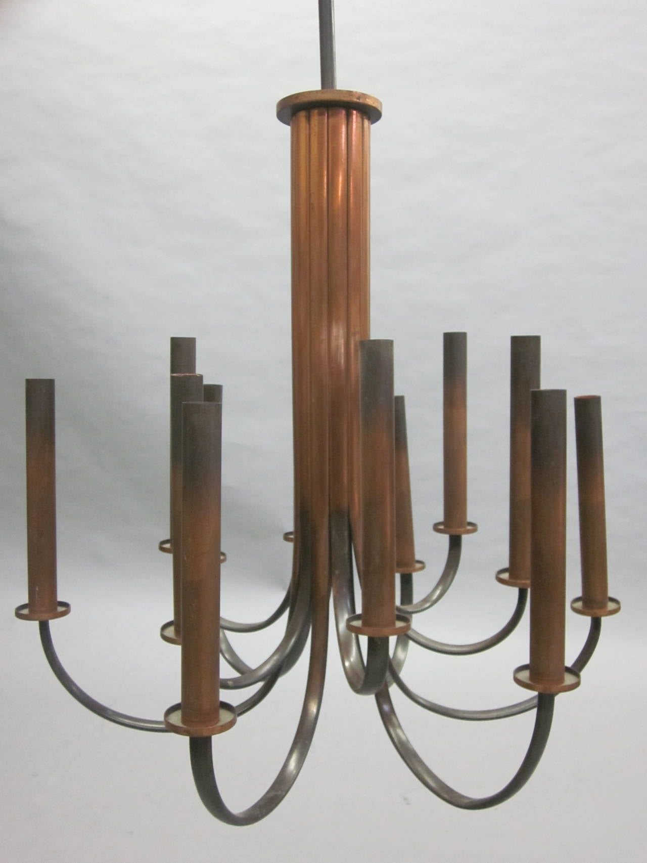 Sober French 30's Modern Neoclassical Chandelier In Good Condition In New York, NY