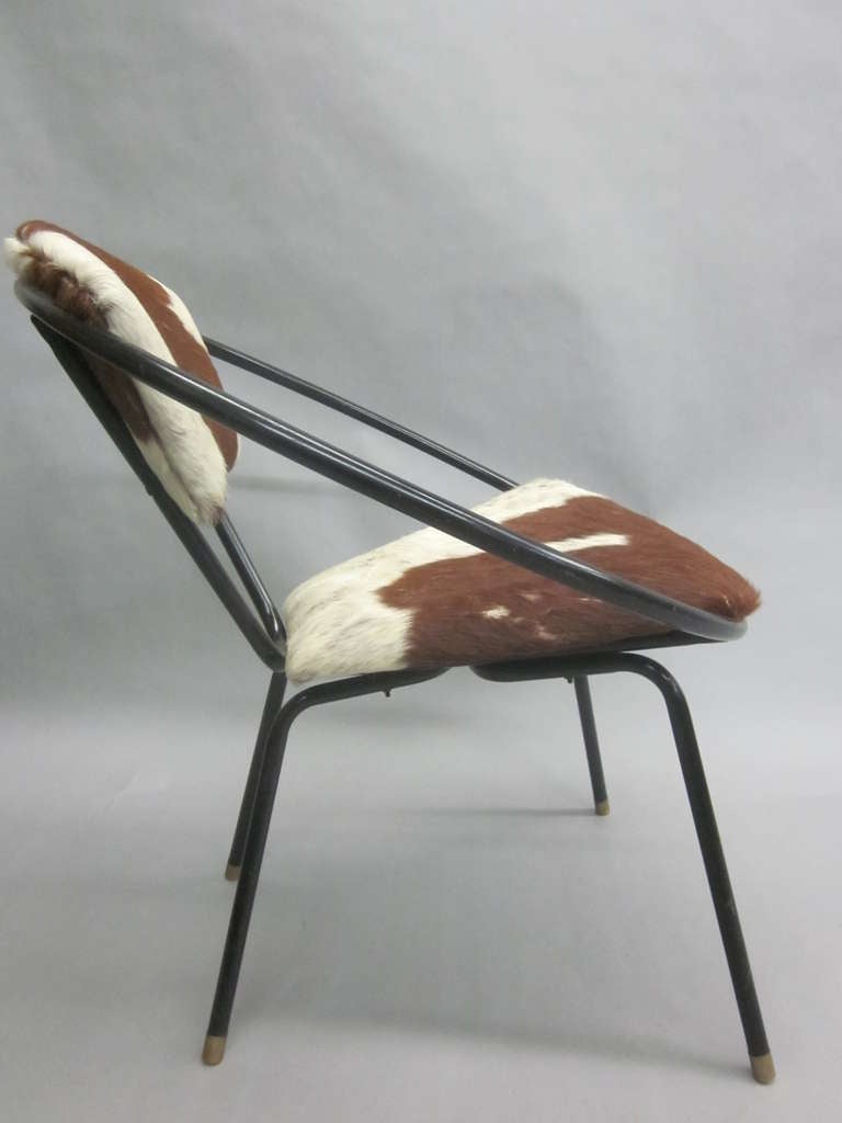 Hand-Crafted Pair of Italian Mid-Century Modern Cowhide Lounge Chairs Attr. to Ico Parisi  For Sale