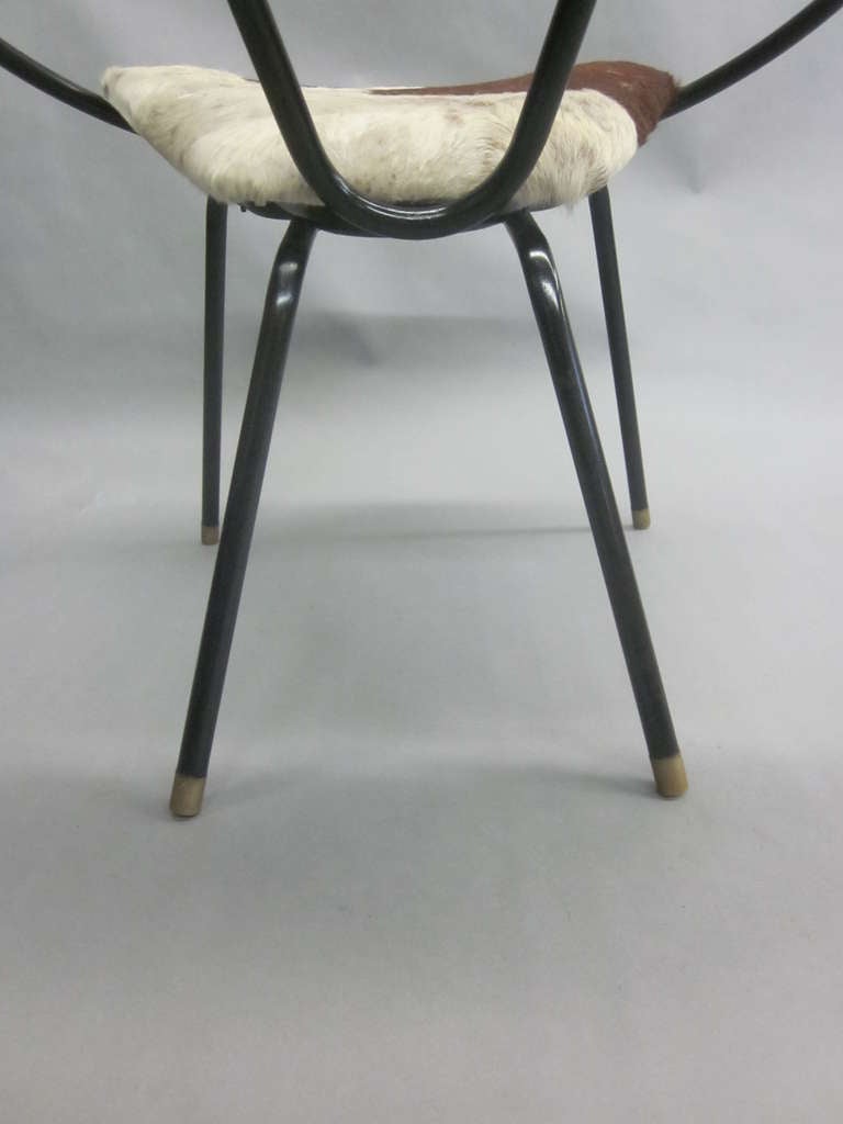 Paire de chaises longues italiennes modernes du milieu du siècle dernier en cuir de vache attribuée à Ico Parisi en vente 2