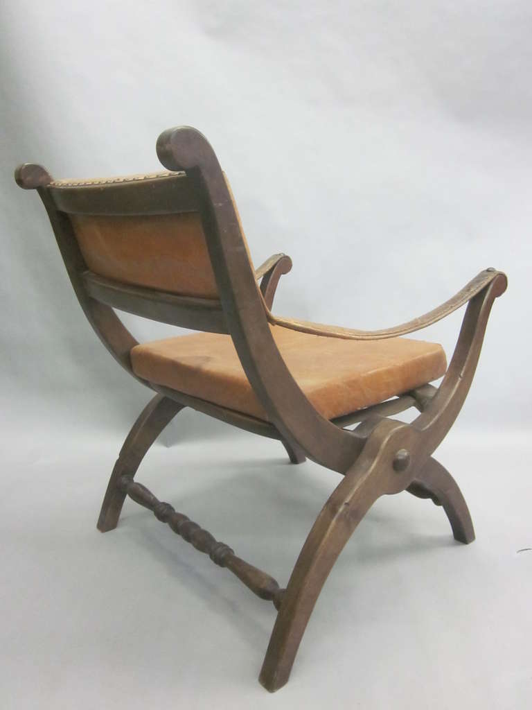 20th Century Pair of Italian Mid-Century Modern Neoclassical Leather Armchairs/ Lounge Chairs For Sale