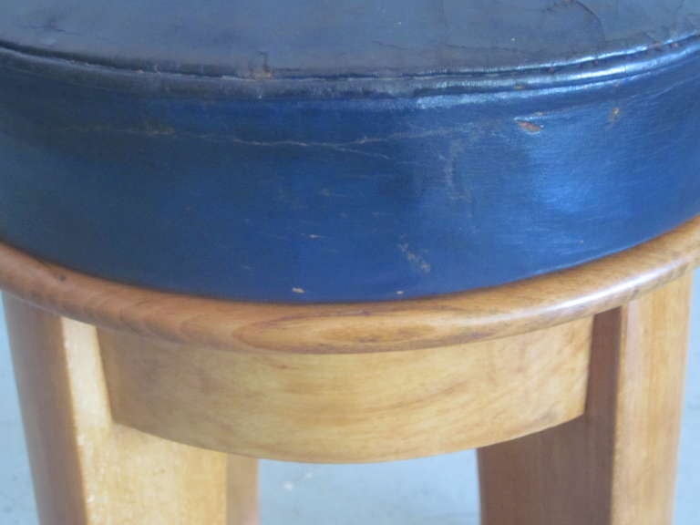 Rare Pair of French '1930s' Stools by Taubmann For Sale 4