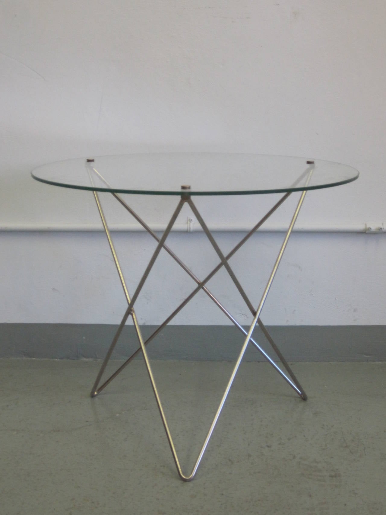 Italienische Beistelltische aus Edelstahl und Glas aus der Mitte des Jahrhunderts, Carlo Paccagnini, Paar (Moderne der Mitte des Jahrhunderts) im Angebot