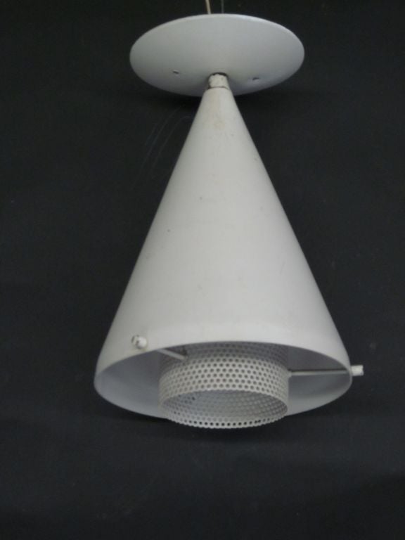 Metà XX secolo Coppia di lampadari da soffitto francesi del 1950 in stile Mategot in vendita