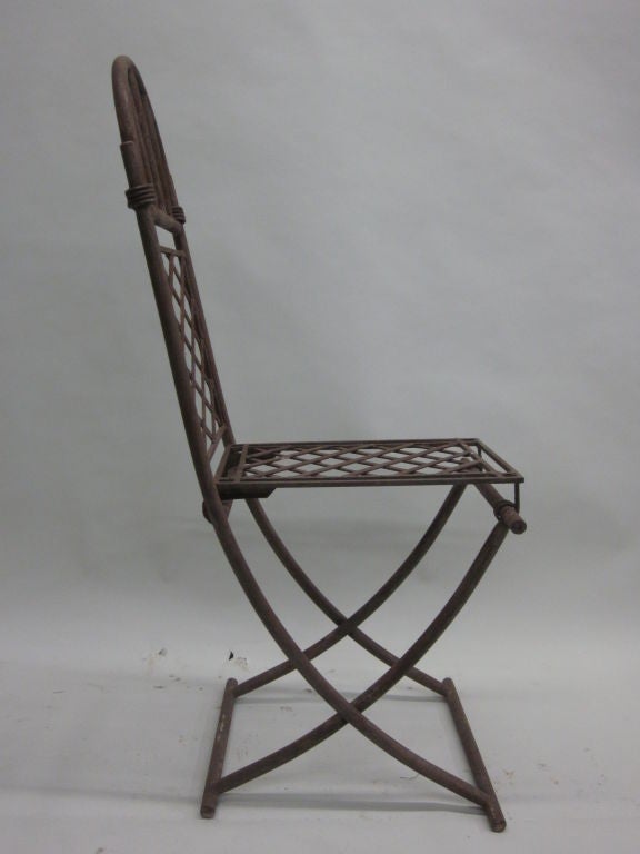 Fait main Ensemble de 4 chaises néoclassiques françaises en fer forgé, Raymond Subes, 1940 en vente
