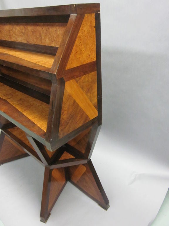 Important Italian Futurist Sekretär / Schreibtisch / Etagere Attr. to Giacomo Balla, Italien (Ulmenholz) im Angebot