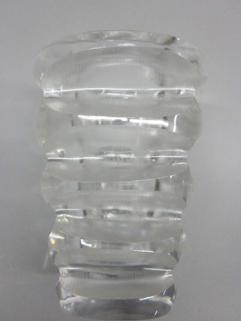 Rare French Mid-Century Modern Cut and Etched Lead Crystal Vase by Marc Lalique In Good Condition In New York, NY