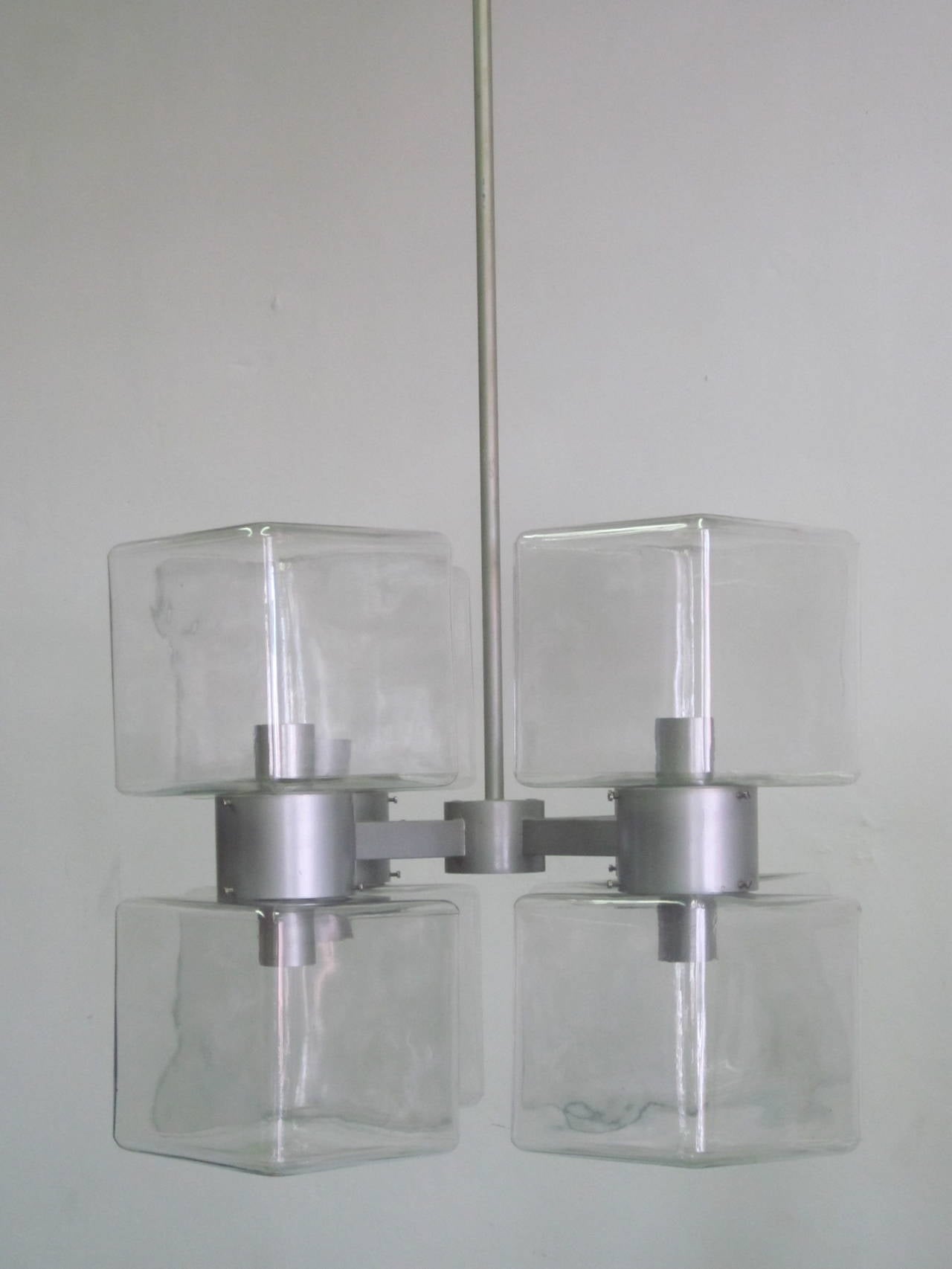 Mid-20th Century Italian Minimalist Mid-Century Modern Clear. Murano Glass Chandelier, 1960 - 70 For Sale
