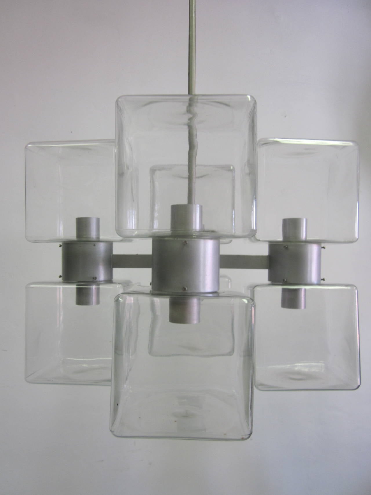 Italian Minimalist Mid-Century Modern Clear. Murano Glass Chandelier, 1960 - 70 In Good Condition For Sale In New York, NY