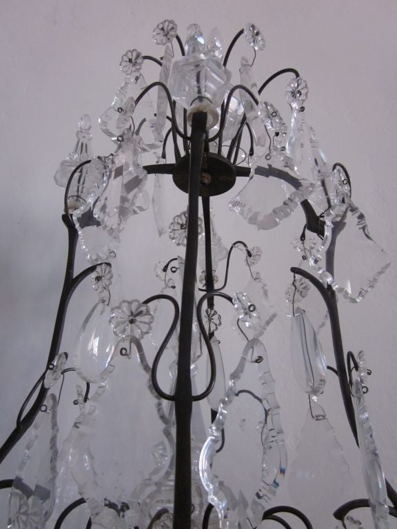 Mid-Century moderno Lampadario da tavolo in cristallo neoclassico moderno francese/ Girandole di Maison Baguès in vendita