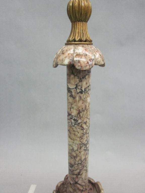 Pair of Modern Neoclassical Italian Marble Table Lamps In Good Condition For Sale In New York, NY