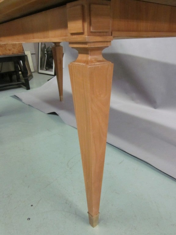 Milieu du XXe siècle Table de salle à manger néoclassique française du milieu du siècle par Andre Arbus, Paris, 1949 en vente
