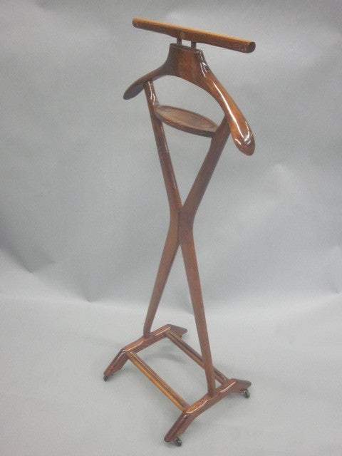 Hand-Carved Italian Mid-Century Modern Valet / Coat Stand by Ico Parisi For Sale