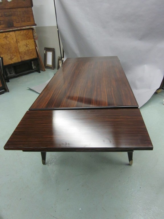 Mid-Century Modern French Macassar Ebony Dining Table and 2 Leaves, by Dominique, Paris, circa 1925 For Sale