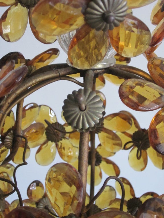French Mid-Century Cut Amber Crystal Floral Pendant /Chandelier,  Maison Baguès For Sale 3