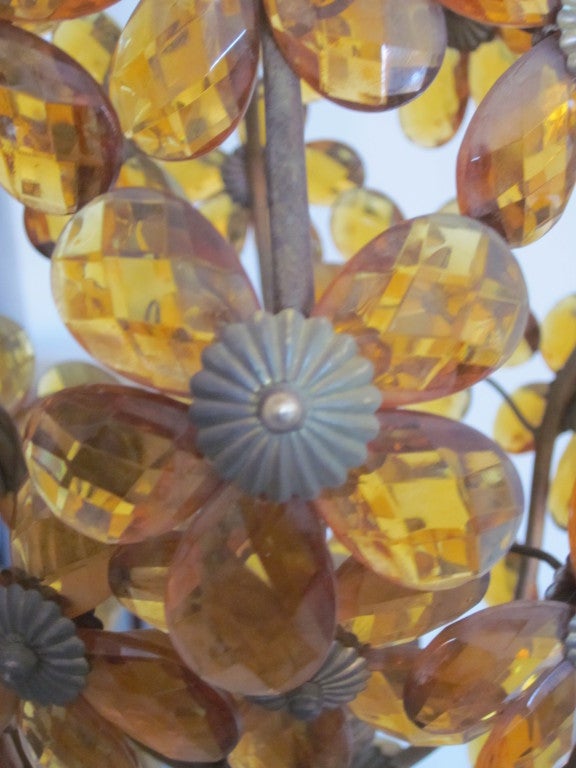 French Mid-Century Cut Amber Crystal Floral Pendant /Chandelier,  Maison Baguès For Sale 4