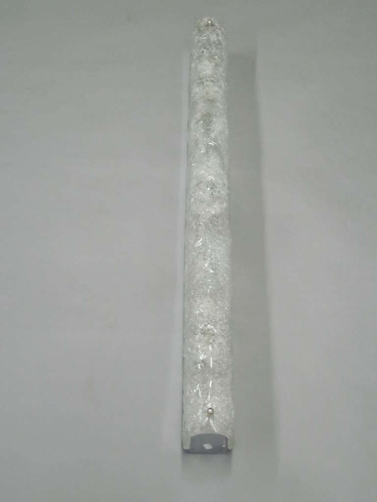 One Long Italian Mid-Century Modern Murano 'Ice' Glass Wall Sconce For Sale 2