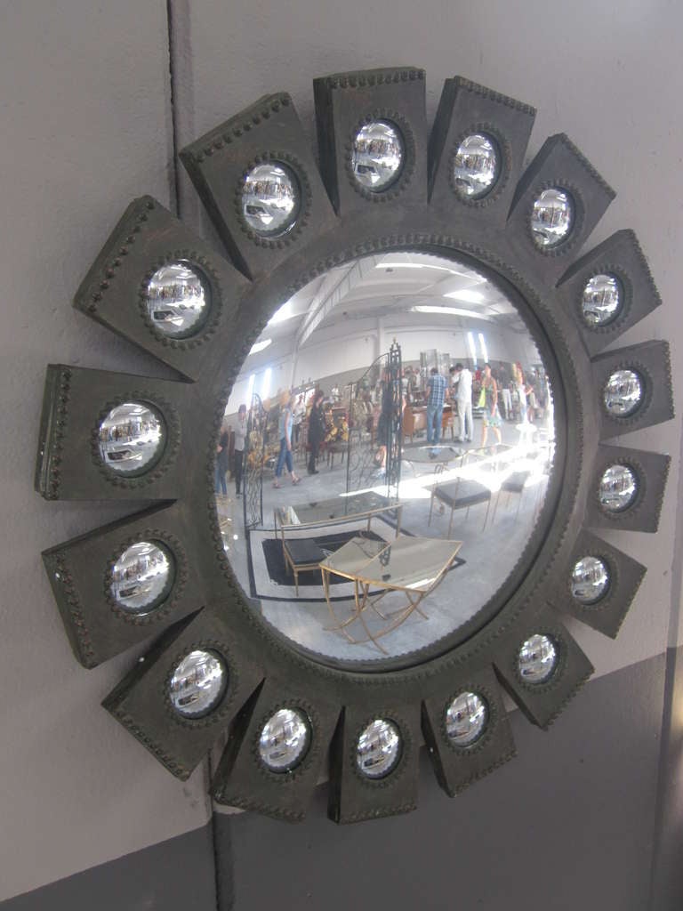 Français Magnifique miroir « Sunburst » français de style Vautrin, de style moderne du milieu du siècle dernier en vente