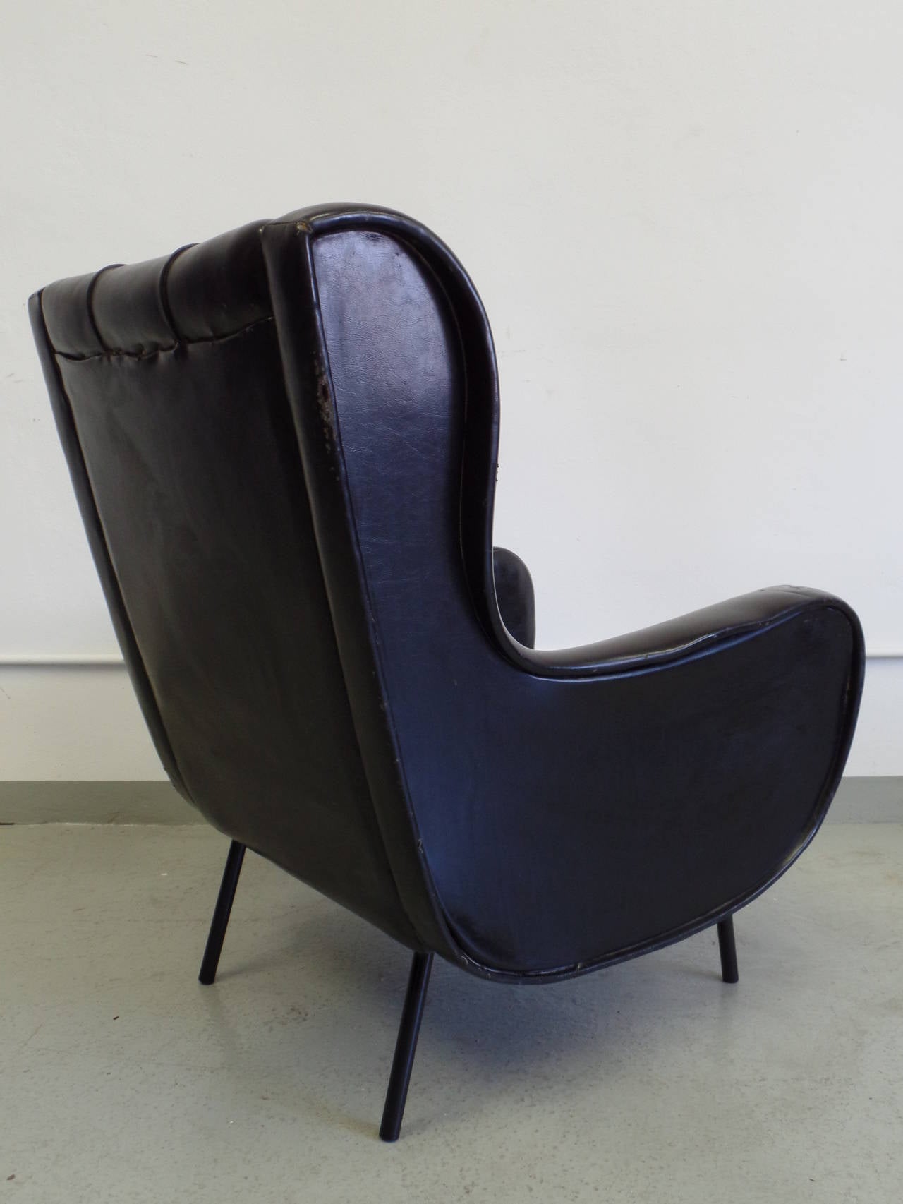 Mid-Century Modern Pair of Italian Lounge Chairs in the Style of Marco Zanuso Senior Chairs