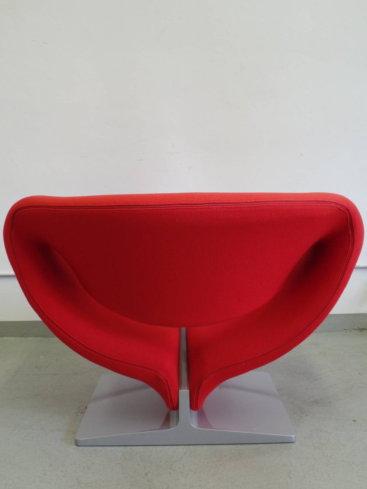 Pair of French Ribbon Chairs by Pierre Paulin for Artifort In Good Condition In New York, NY