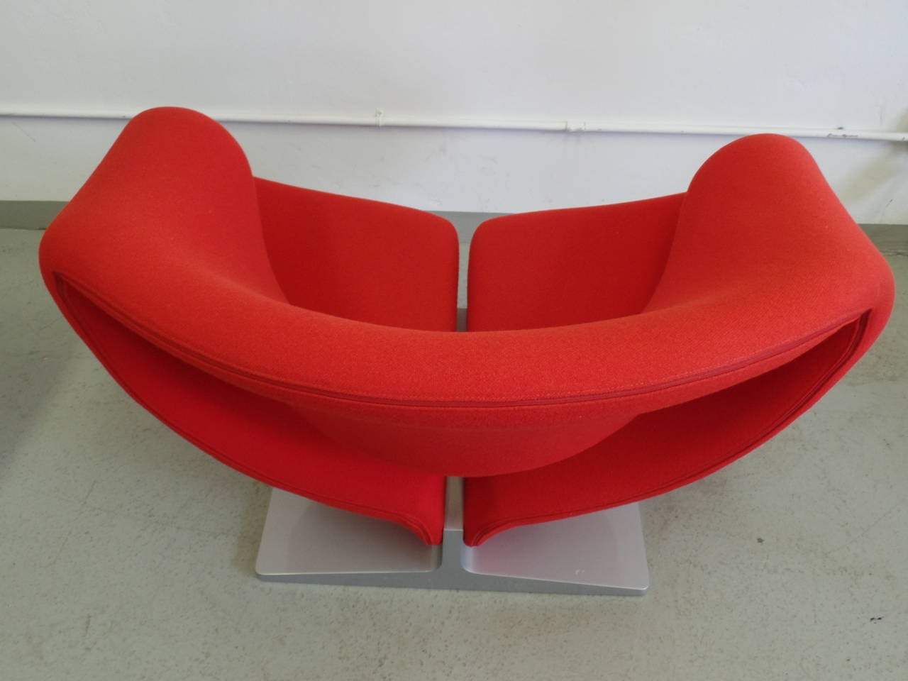Mid-Century Modern Pair of French Ribbon Chairs by Pierre Paulin for Artifort