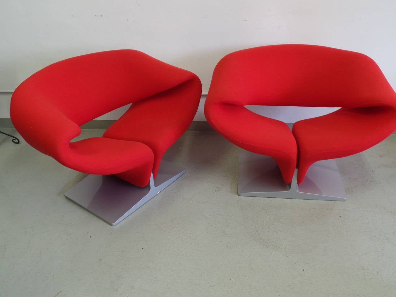 Pair of French Ribbon Chairs by Pierre Paulin for Artifort 3