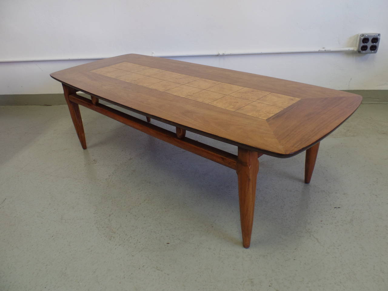 Mid-20th Century Cantilevered and Inlaid Italian Cocktail Table For Sale