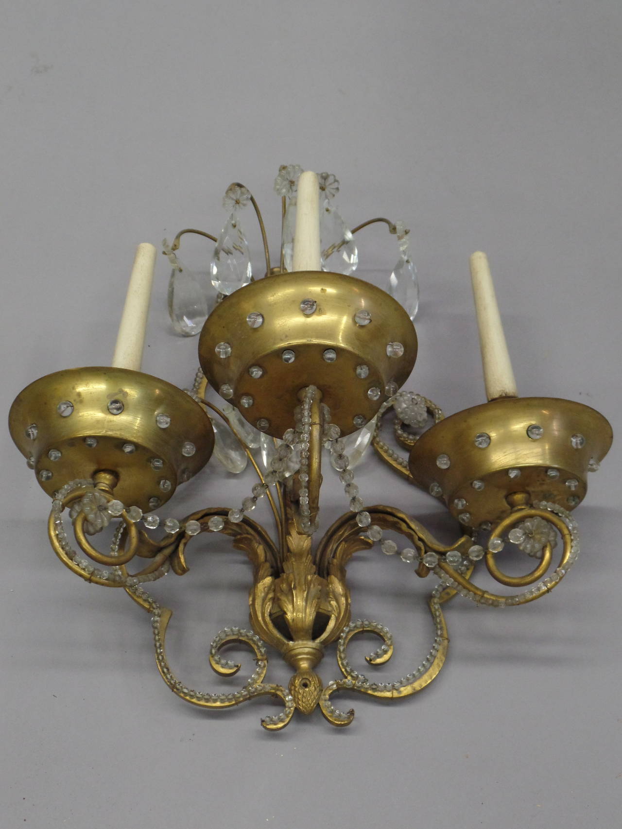Pair of French Modern Neoclassical Brass and Crystal Sconces by Maison Jansen In Good Condition For Sale In New York, NY