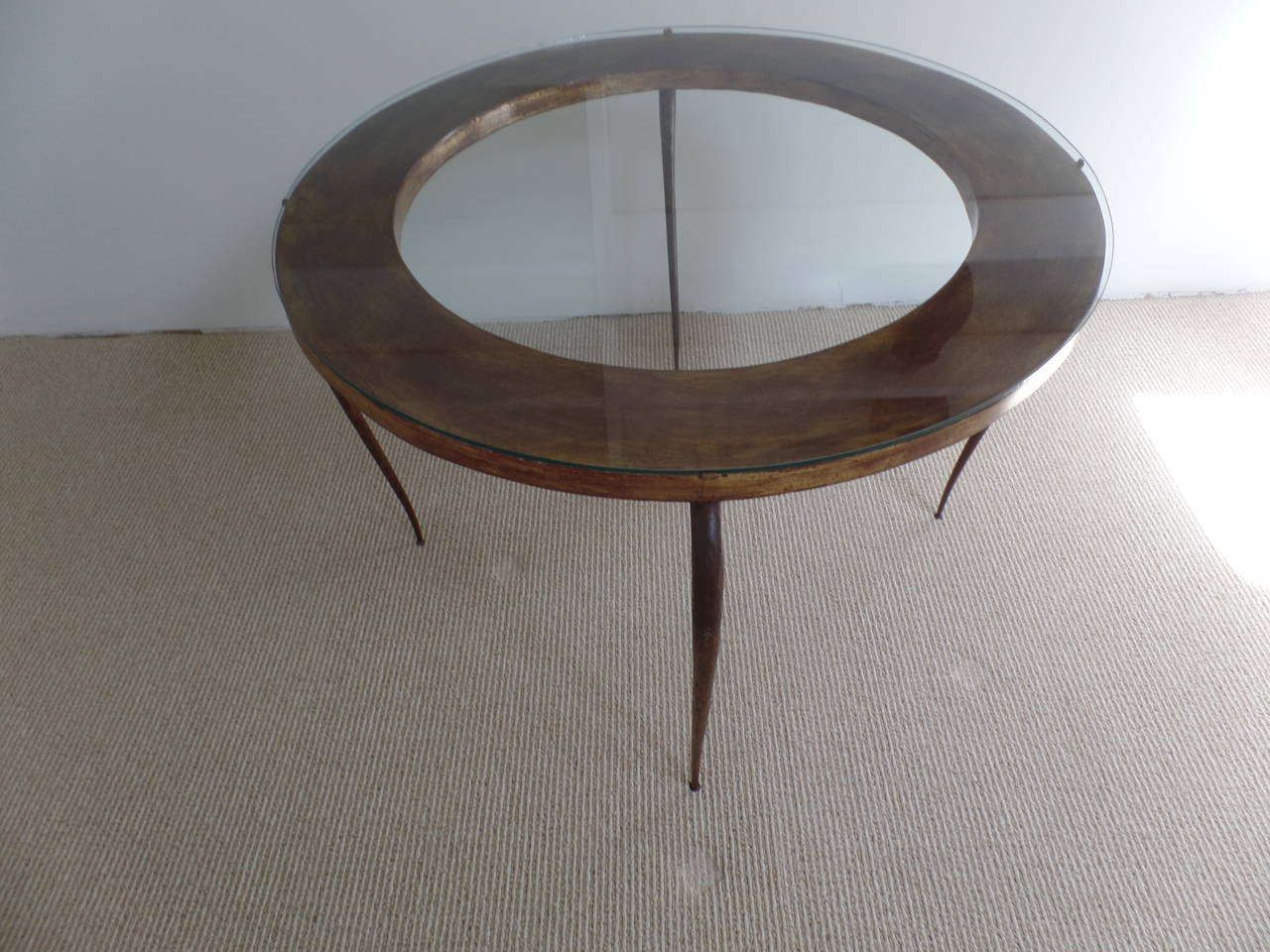 French Mid-Century Modern Round Gilt Iron Coffee Table by Rene Prou, 1940 In Excellent Condition For Sale In New York, NY