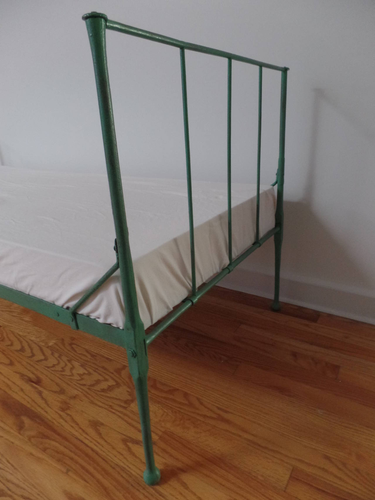 Rare French Directoire Daybed or Chaise Longue In Good Condition In New York, NY