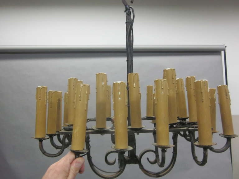 French Mid-Century Modern/ Brutalist Hand Wrought Iron Chandelier with 28 Lights In Good Condition For Sale In New York, NY