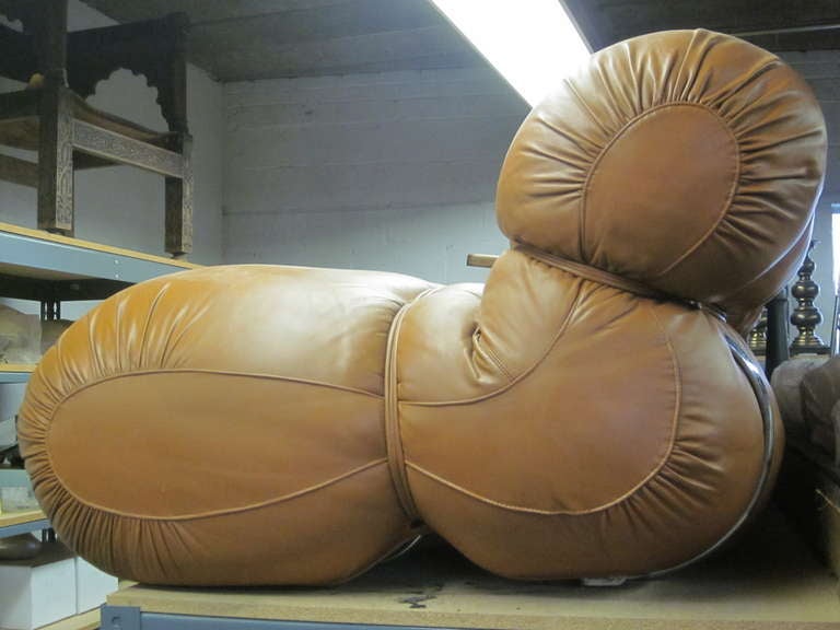 Important Italian Design Sculptural Leather Settee 1