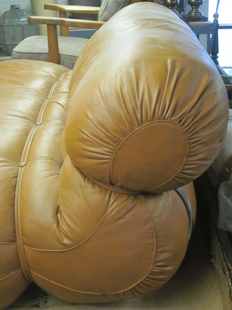 Important Italian Design Sculptural Leather Settee 2