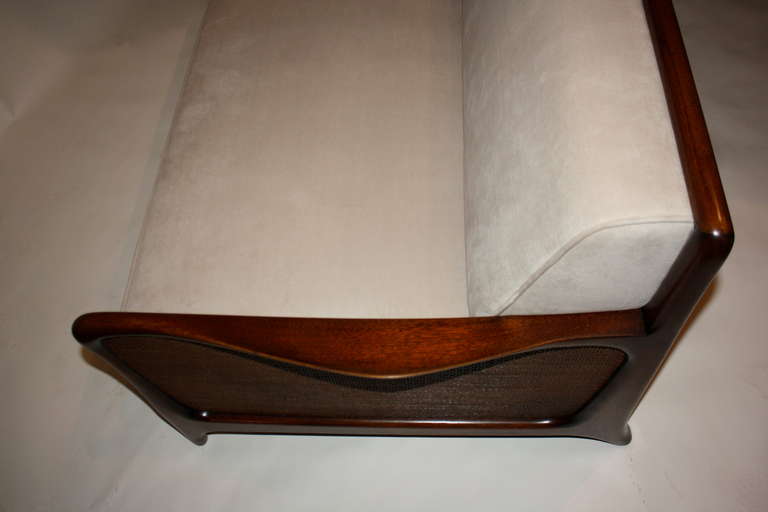 Vladimir Kagan Sofa In Excellent Condition In Newburgh, NY
