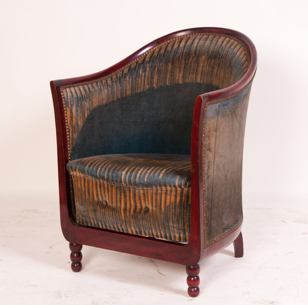 Italian 30's original Mohair & Mahogany Barrel Chair