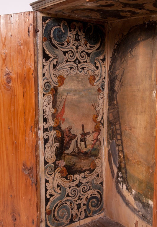 Italian 18th C. Painted Venetian Cabinet In Good Condition In Los Angeles, CA