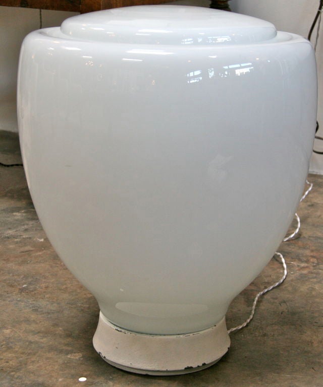 Italian Claudio Salocchi Milk Glass Table Lamp For Sale