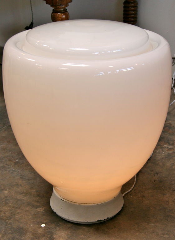 Mid-20th Century Claudio Salocchi Milk Glass Table Lamp For Sale
