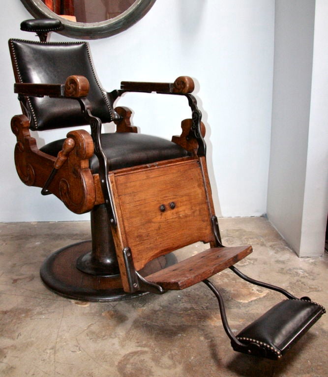 A shave and a towel per favore in this restored classic barber's chair.